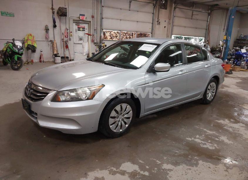 Photo 2 of 2011 Honda Accord 2.4 LX (VIN 1HGCP2E31BA065168)