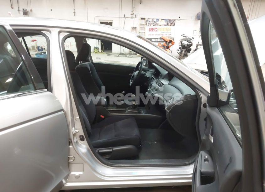 Photo 5 of 2011 Honda Accord 2.4 LX (VIN 1HGCP2E31BA065168)