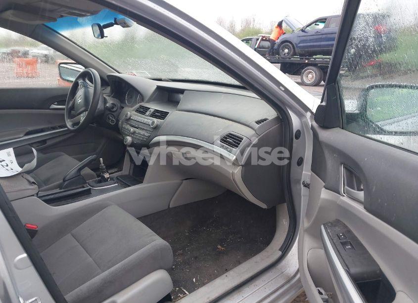 Photo 5 of 2010 Honda Accord 2.4 EX (VIN 1HGCP2E71AA075359)