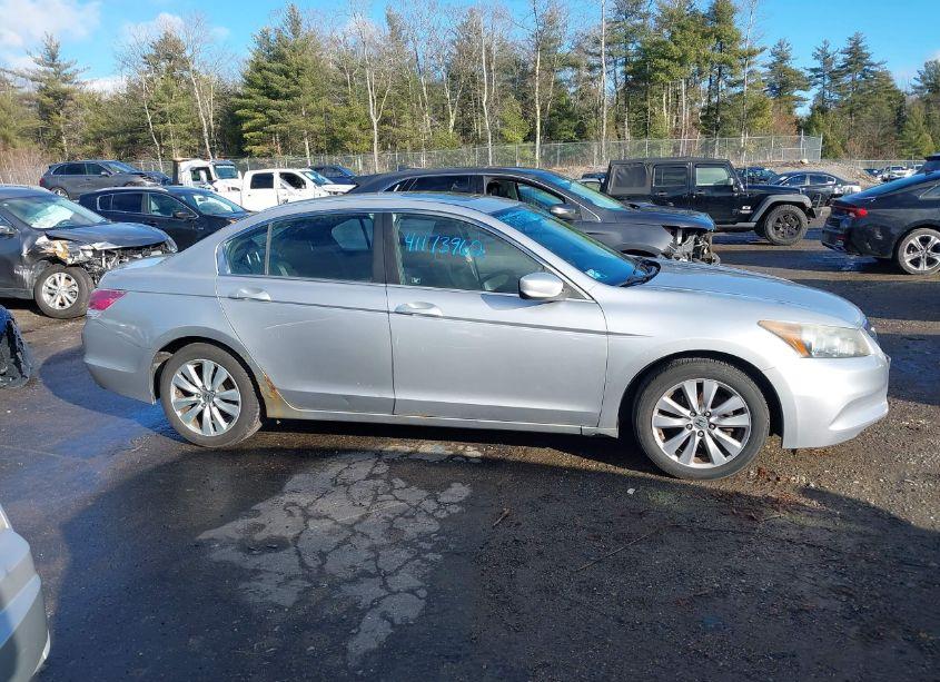 Photo 13 of 2011 Honda Accord 2.4 EX (VIN 1HGCP2E72BA060077)