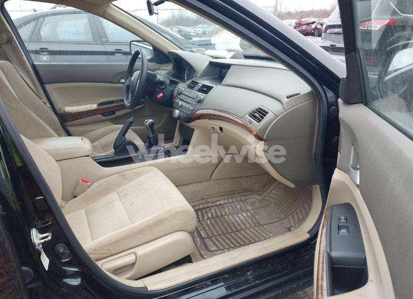 Photo 5 of 2010 Honda Accord 2.4 EX (VIN 1HGCP2E75AA062842)