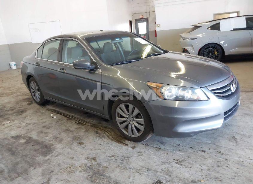2011 Honda Accord 2.4 EX (VIN 1HGCP2E75BA107490) main photo
