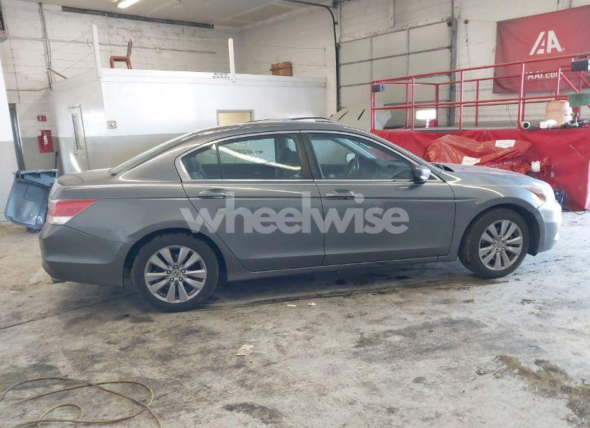 Photo 13 of 2011 Honda Accord 2.4 EX (VIN 1HGCP2E75BA107490)