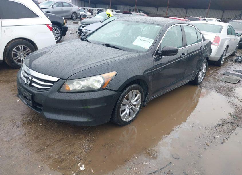 Photo 2 of 2012 Honda Accord SDN EX (VIN 1HGCP2E75CA028077)