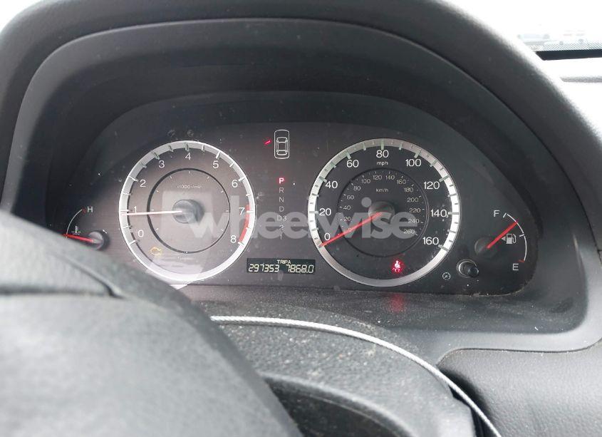 Photo 7 of 2010 Honda Accord 2.4 LX (VIN 1HGCP2F30AA020803)