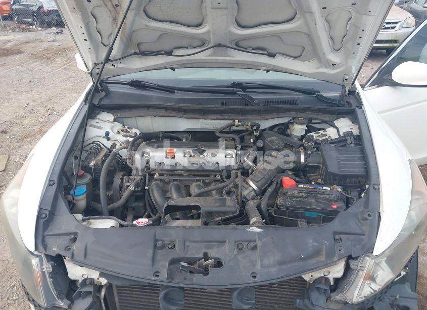 Photo 10 of 2010 Honda Accord 2.4 LX (VIN 1HGCP2F30AA109044)