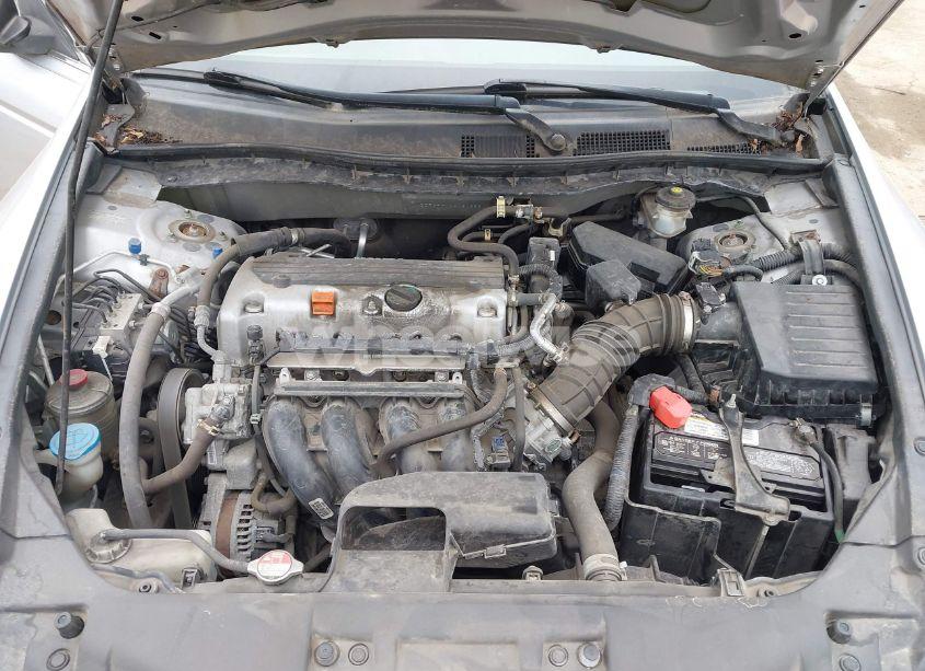 Photo 10 of 2010 Honda Accord 2.4 LX (VIN 1HGCP2F30AA134655)