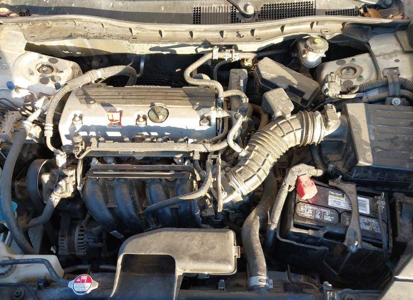 Photo 10 of 2010 Honda Accord 2.4 LX (VIN 1HGCP2F30AA141945)