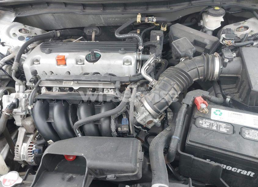 Photo 10 of 2010 Honda Accord 2.4 LX (VIN 1HGCP2F30AA147518)