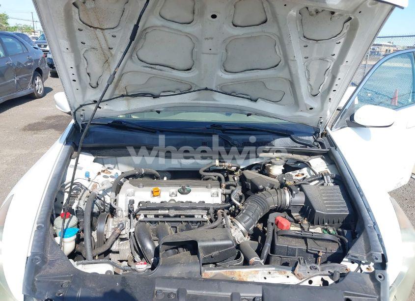 Photo 10 of 2010 Honda Accord 2.4 LX (VIN 1HGCP2F30AA148961)