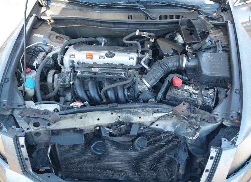 Photo 10 of 2010 Honda Accord 2.4 LX (VIN 1HGCP2F30AA192037)