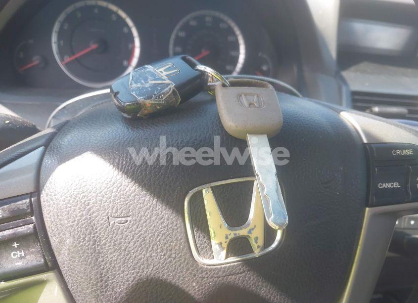 Photo 11 of 2010 Honda Accord 2.4 LX (VIN 1HGCP2F30AA196282)