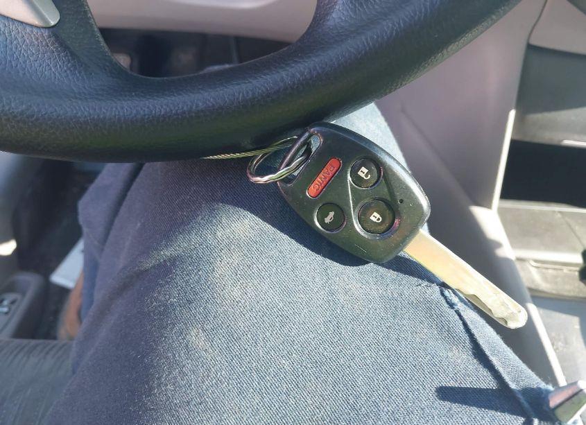 Photo 11 of 2011 Honda Accord 2.4 LX (VIN 1HGCP2F30BA130686)