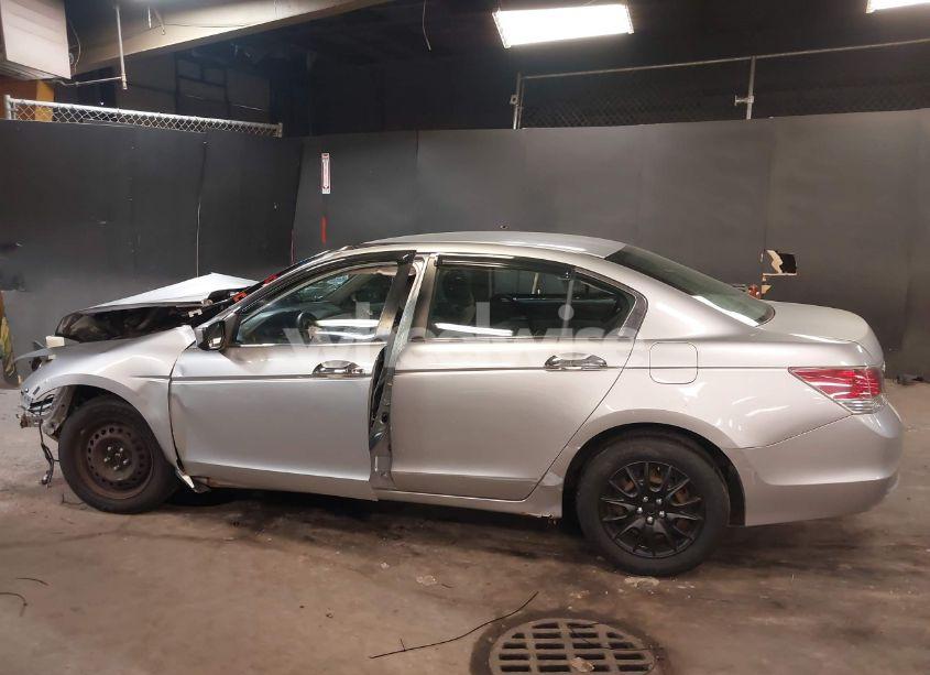 Photo 14 of 2010 Honda Accord 2.4 LX (VIN 1HGCP2F31AA078452)