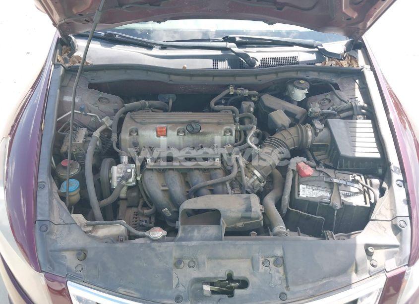 Photo 10 of 2010 Honda Accord 2.4 LX (VIN 1HGCP2F31AA093033)