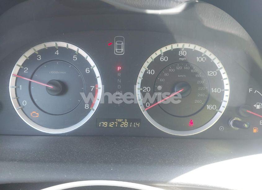 Photo 7 of 2010 Honda Accord 2.4 LX (VIN 1HGCP2F31AA105066)