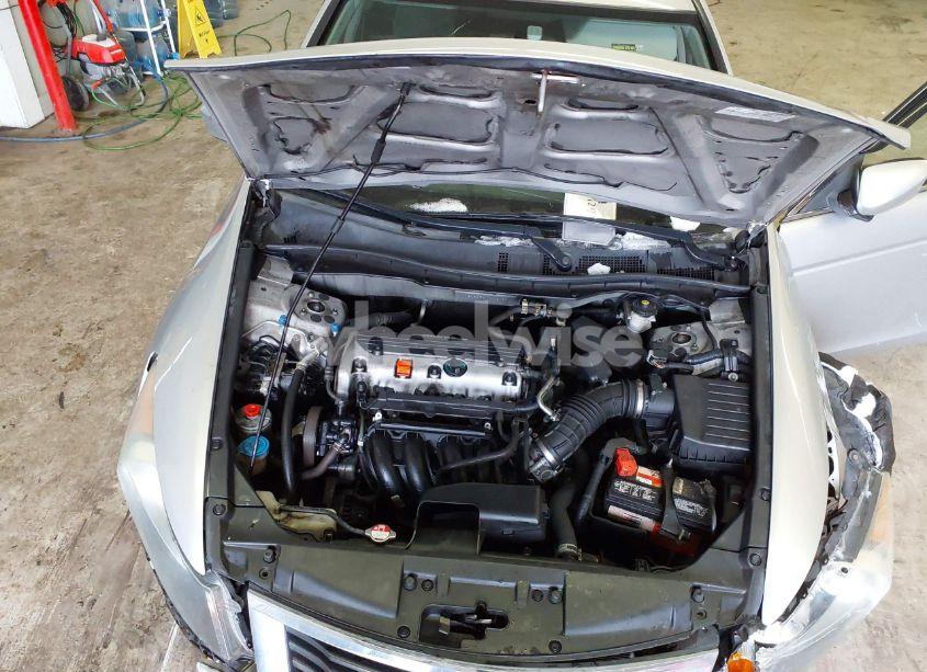 Photo 10 of 2010 Honda Accord 2.4 LX (VIN 1HGCP2F31AA120926)