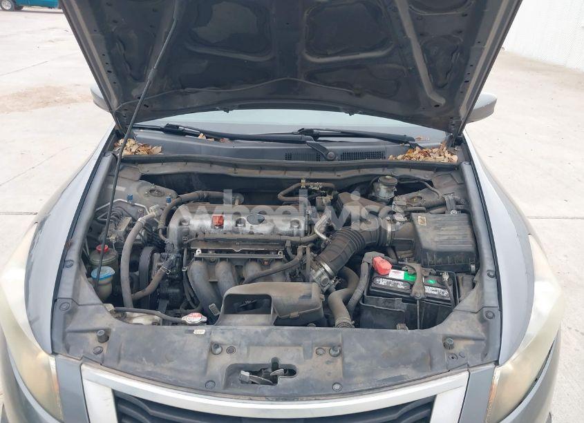 Photo 10 of 2010 Honda Accord 2.4 LX (VIN 1HGCP2F31AA134602)