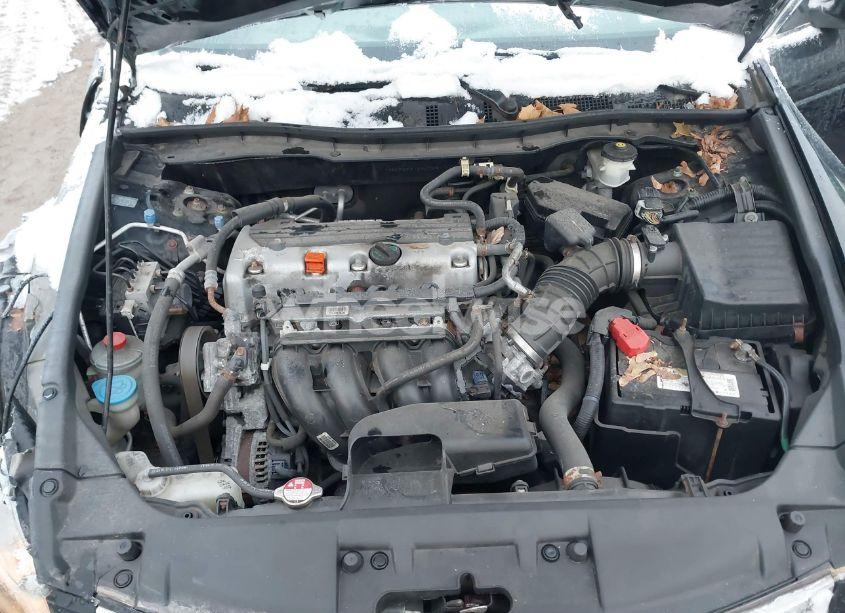 Photo 10 of 2010 Honda Accord 2.4 LX (VIN 1HGCP2F31AA176817)