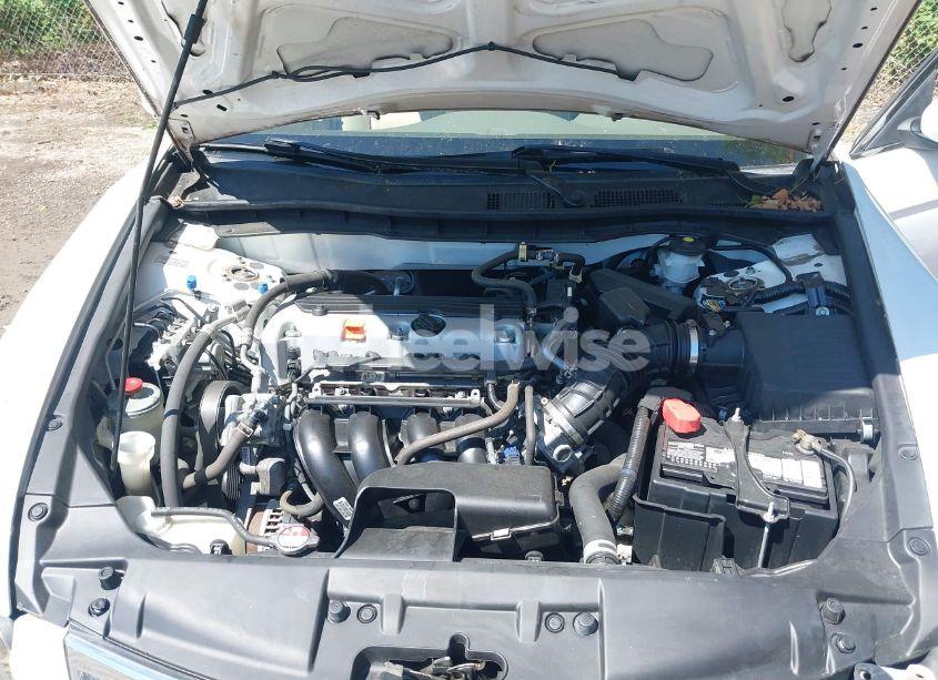 Photo 10 of 2010 Honda Accord LX (VIN 1HGCP2F31AA177725)