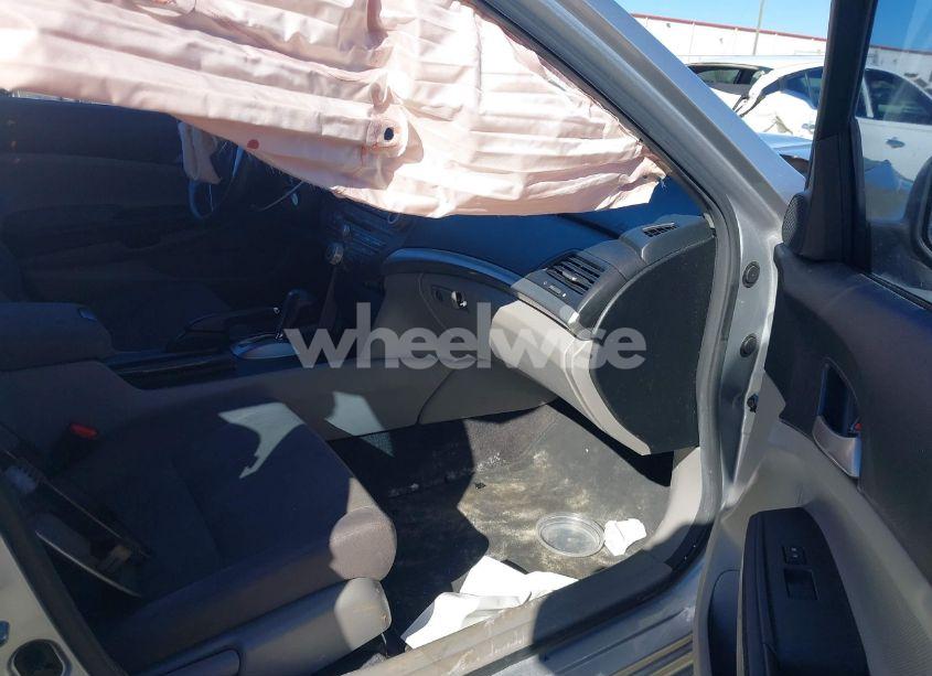 Photo 5 of 2011 Honda Accord 2.4 LX (VIN 1HGCP2F31BA006569)