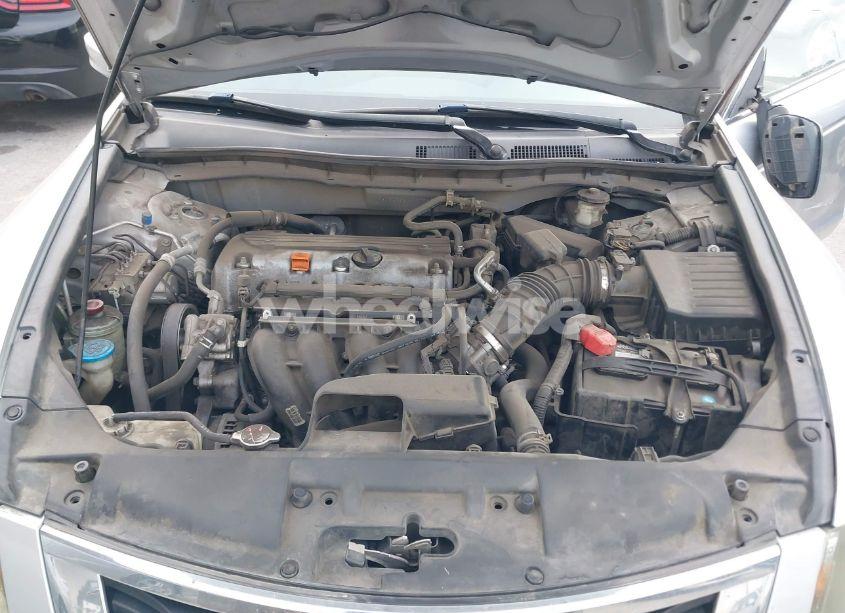 Photo 10 of 2010 Honda Accord 2.4 LX (VIN 1HGCP2F32AA007566)