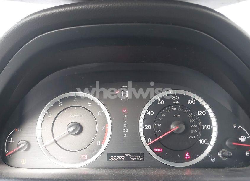 Photo 7 of 2010 Honda Accord 2.4 LX (VIN 1HGCP2F32AA007566)