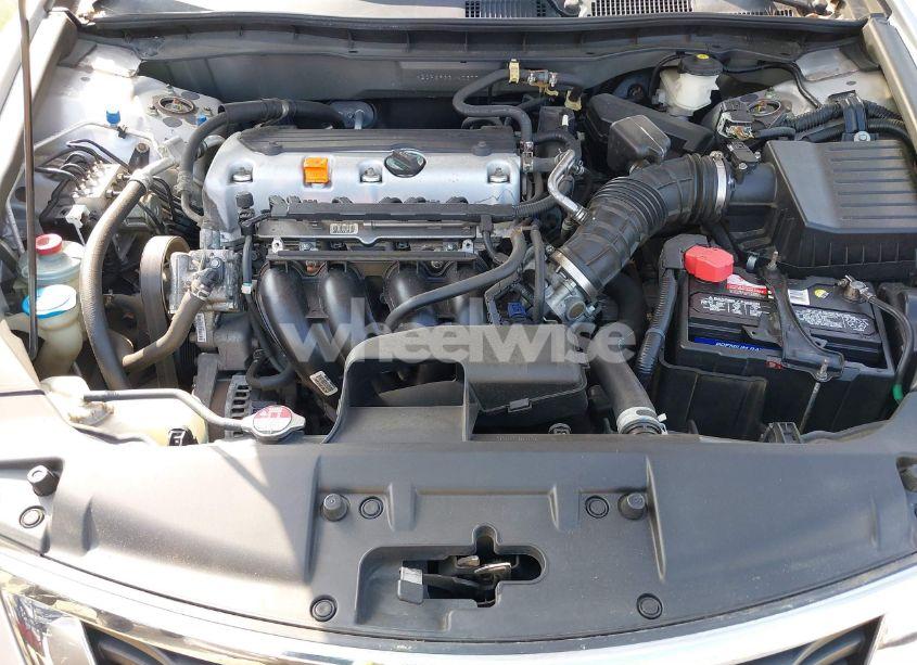 Photo 10 of 2010 Honda Accord 2.4 LX (VIN 1HGCP2F32AA037716)