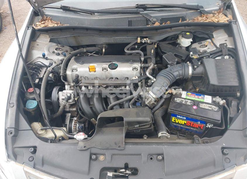 Photo 10 of 2010 Honda Accord 2.4 LX (VIN 1HGCP2F32AA139288)