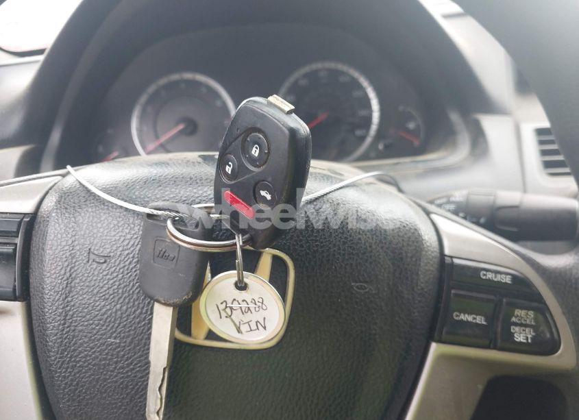 Photo 11 of 2010 Honda Accord 2.4 LX (VIN 1HGCP2F32AA139288)