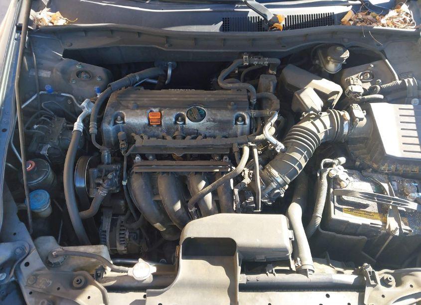 Photo 10 of 2010 Honda Accord 2.4 LX (VIN 1HGCP2F32AA169407)