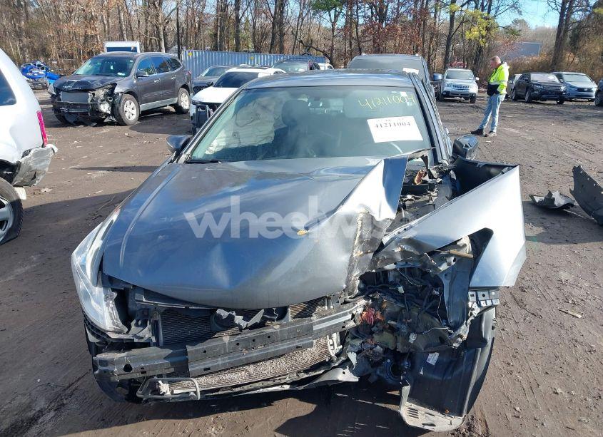 Photo 12 of 2011 Honda Accord 2.4 LX (VIN 1HGCP2F32BA129085)