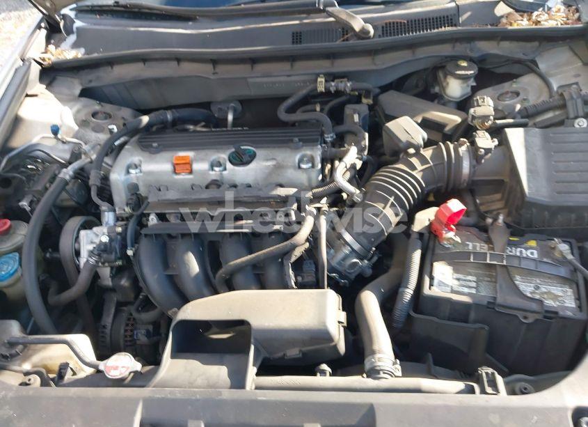 Photo 10 of 2010 Honda Accord 2.4 LX (VIN 1HGCP2F33AA025848)