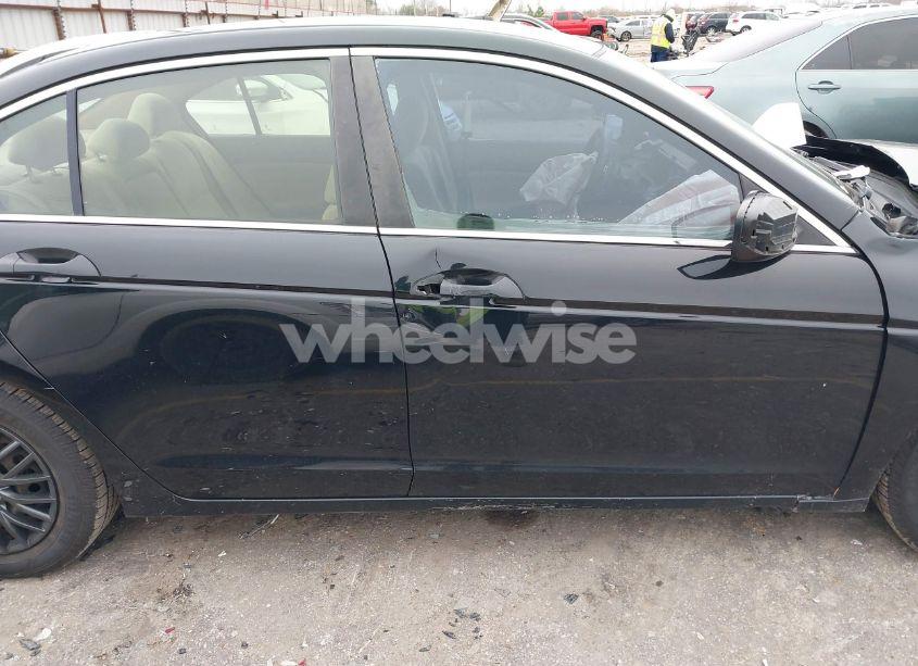 Photo 13 of 2010 Honda Accord 2.4 LX (VIN 1HGCP2F33AA082132)