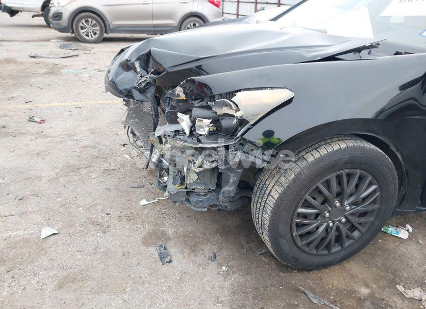 Photo 6 of 2010 Honda Accord 2.4 LX (VIN 1HGCP2F33AA082132)