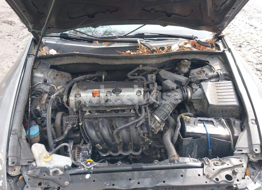 Photo 10 of 2010 Honda Accord 2.4 LX (VIN 1HGCP2F33AA123780)