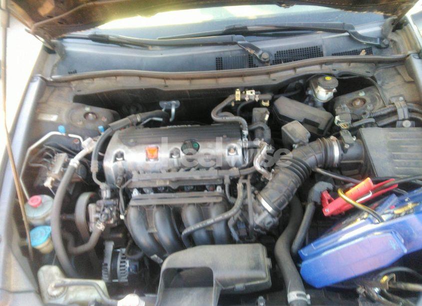 Photo 6 of 2010 Honda Accord 2.4 LX (VIN 1HGCP2F33AA183333)