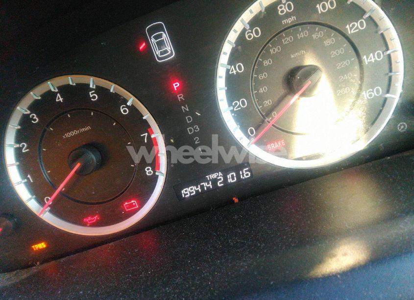 Photo 7 of 2010 Honda Accord 2.4 LX (VIN 1HGCP2F33AA183333)