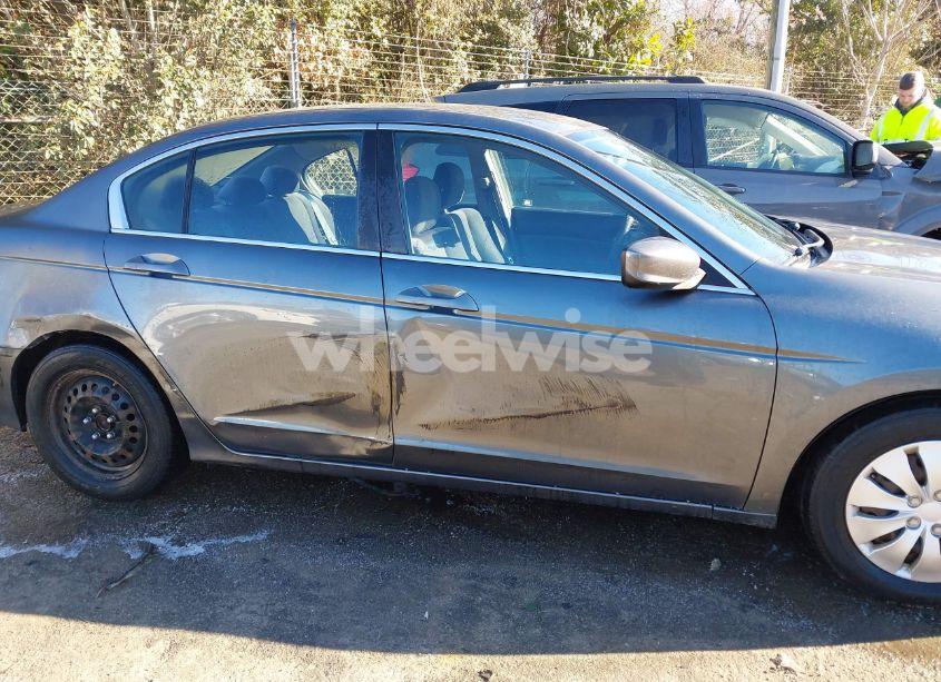 Photo 13 of 2011 Honda Accord 2.4 LX (VIN 1HGCP2F33BA070676)