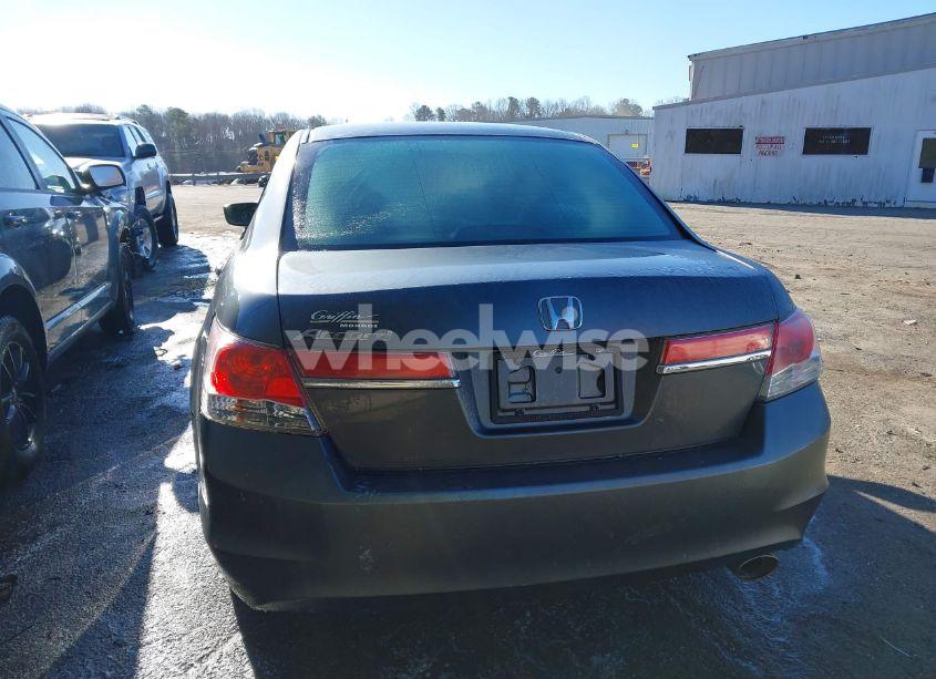 Photo 16 of 2011 Honda Accord 2.4 LX (VIN 1HGCP2F33BA070676)