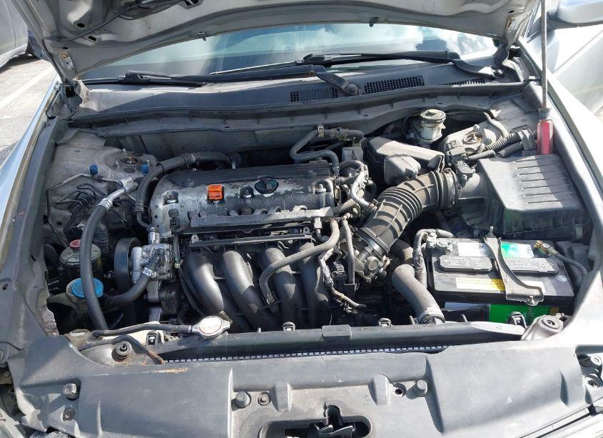 Photo 10 of 2010 Honda Accord 2.4 LX (VIN 1HGCP2F34AA088098)