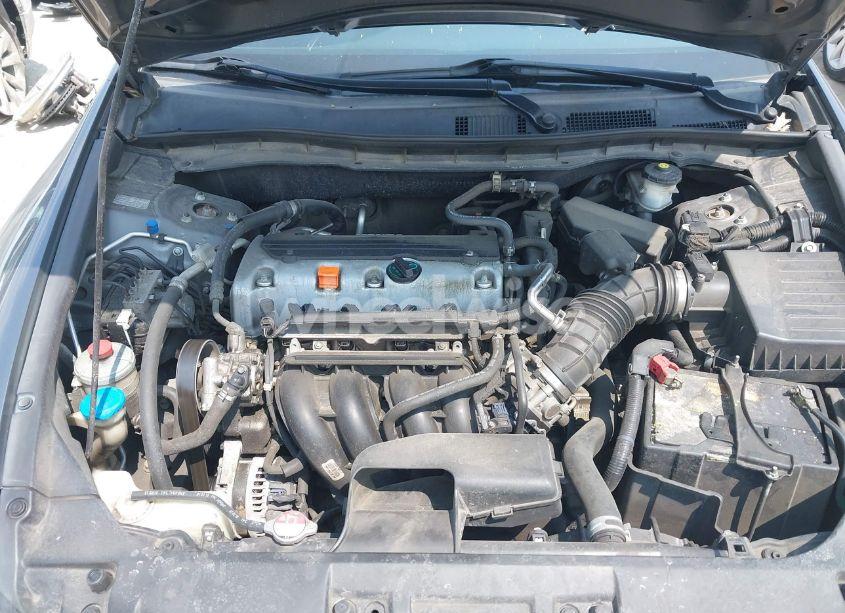 Photo 10 of 2010 Honda Accord 2.4 LX (VIN 1HGCP2F34AA169599)