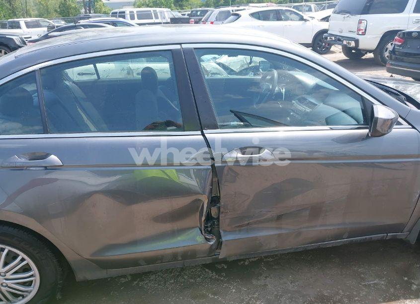 Photo 13 of 2010 Honda Accord 2.4 LX (VIN 1HGCP2F34AA169599)