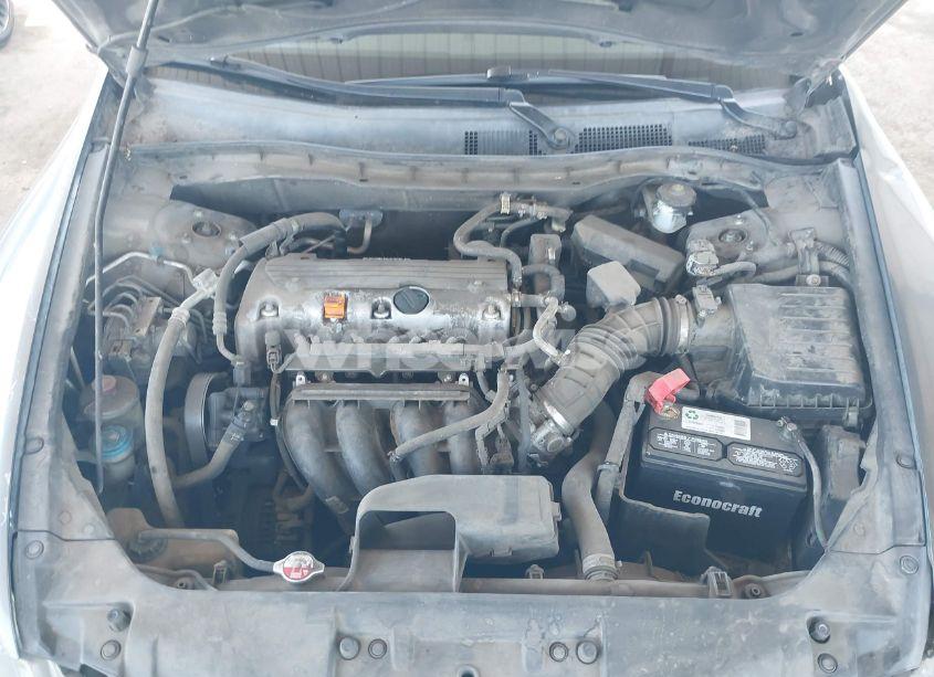 Photo 10 of 2010 Honda Accord 2.4 LX (VIN 1HGCP2F35AA019243)
