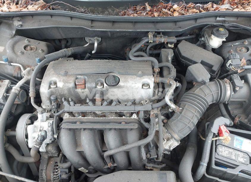 Photo 10 of 2010 Honda Accord 2.4 LX (VIN 1HGCP2F35AA023194)