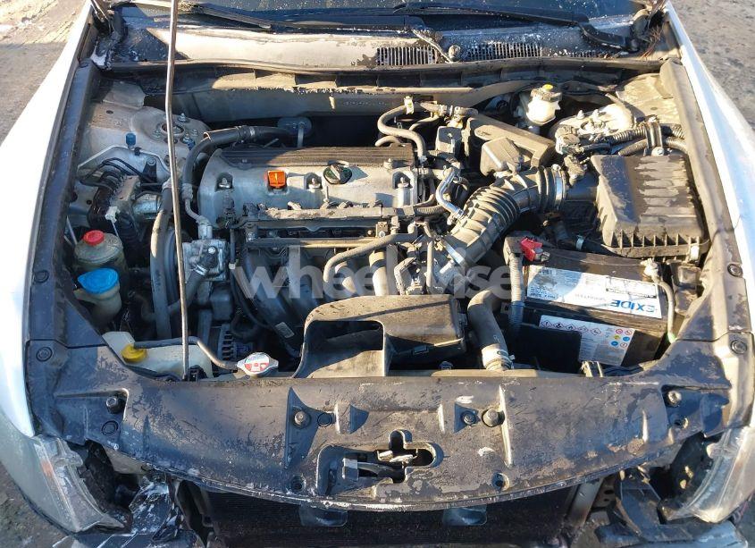Photo 10 of 2010 Honda Accord 2.4 LX (VIN 1HGCP2F35AA055403)