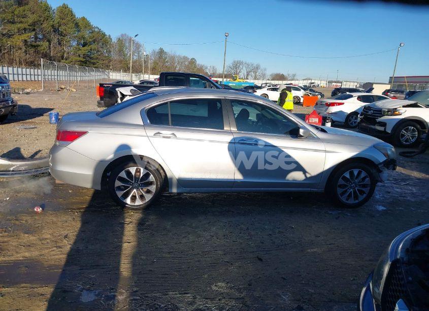 Photo 14 of 2010 Honda Accord 2.4 LX (VIN 1HGCP2F35AA055403)