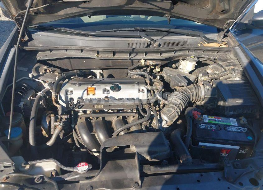 Photo 10 of 2010 Honda Accord 2.4 LX (VIN 1HGCP2F35AA157395)