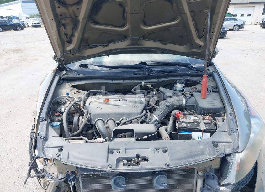 Photo 10 of 2010 Honda Accord 2.4 LX (VIN 1HGCP2F35AA159101)