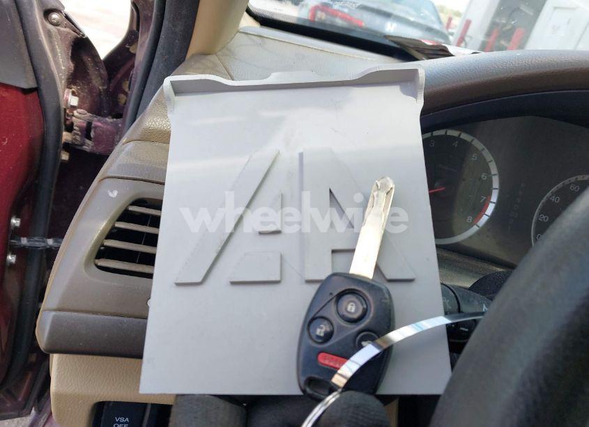 Photo 11 of 2010 Honda Accord 2.4 LX (VIN 1HGCP2F36AA095943)